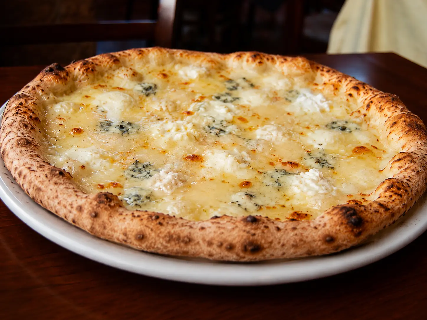 Pizza quattro formaggi